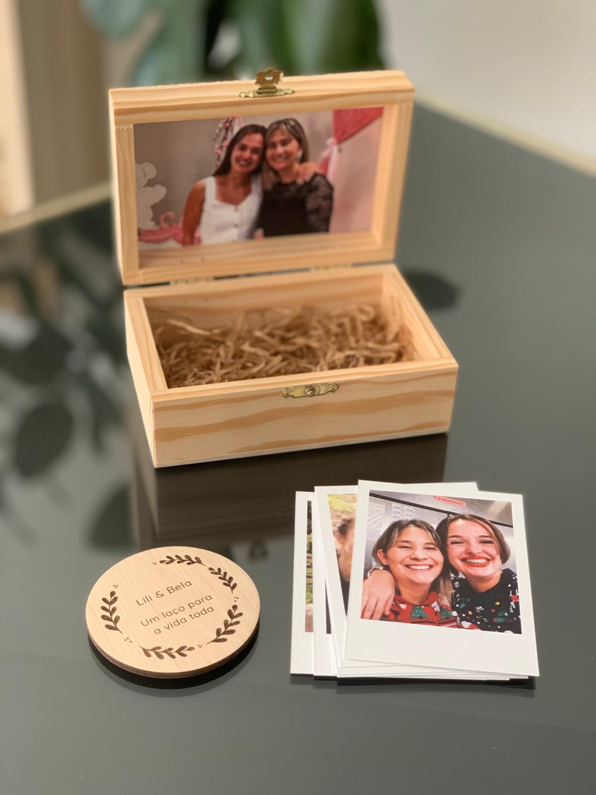 Caixa de Madeira com Fotos